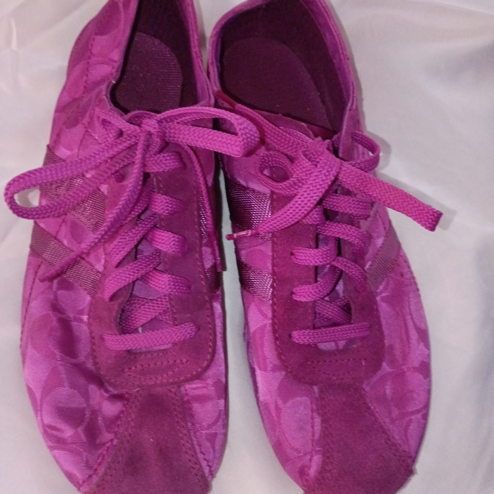 Coach Pink Sneakers Classic Low-Top Design